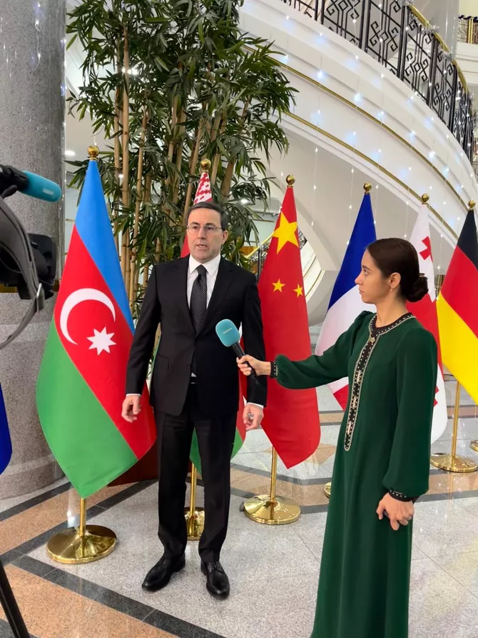 Ashgabat Unveils Azerbaijani Edition of "Pearl of Mind" Book