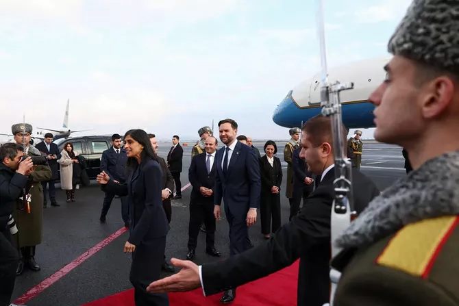 The Great Eurasian Realignment: Russia Weakens, America Advances