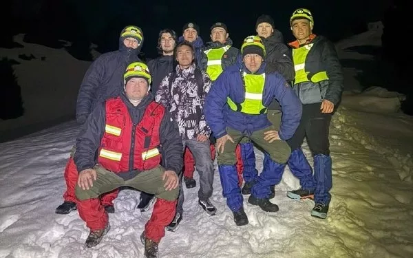 Kazakh Rescuers Save Hypothermic Teens in Almaty Highlands