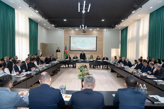 Baku Holds Roundtable Focused on Mining and Urban Development