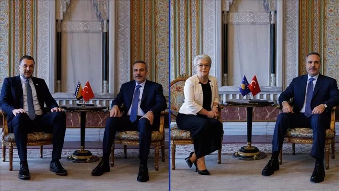 Turkish Foreign Minister Holds Talks with Counterparts in Istanbul