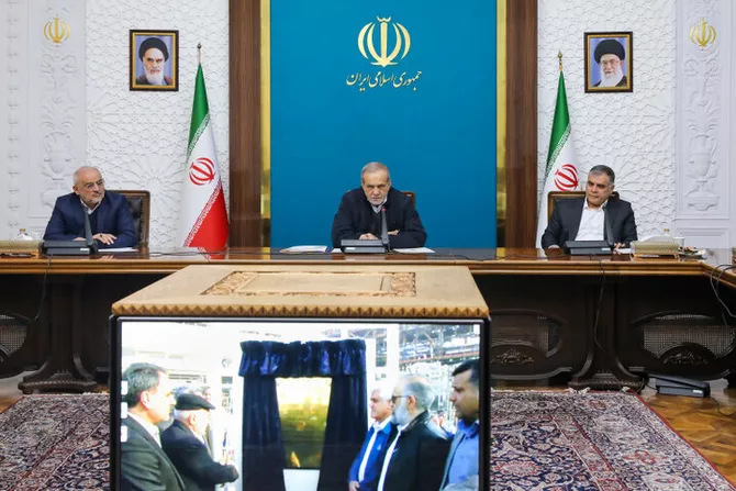 Iran Launches 2nd Largest Oil Unit in West Karun