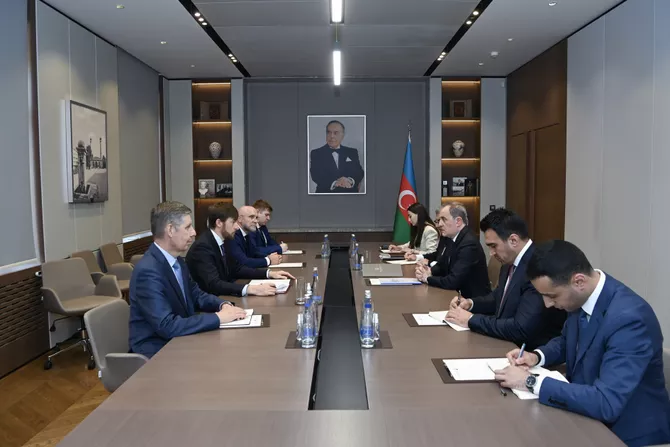 Azerbaijan, Russia Push Joint Action on Caspian Sea