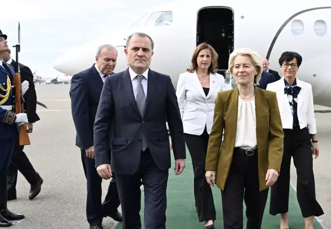 European Commission President Arrives in Azerbaijan for Working Visit