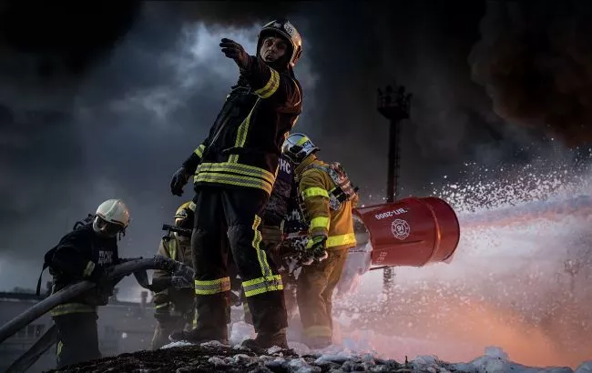 Russian Drone Strikes Hit Odesa, Fires Break Out