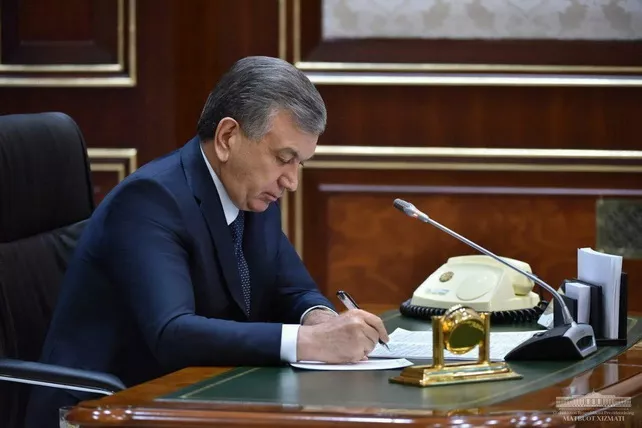 Uzbek President Approves Deal With China on Cultural Centers