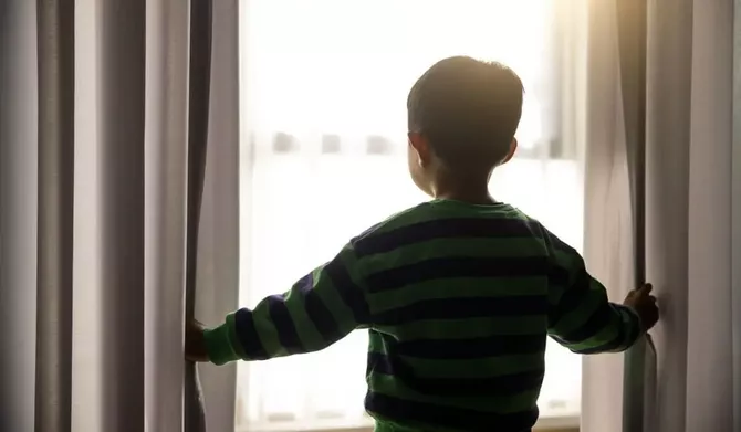 Tragedy in Karaganda: Child Falls From High-Rise Window in Kazakhstan