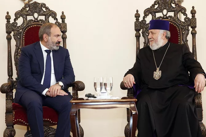 Latest News & Breaking Stories | Stay Updated with Caspianpost.com - Cross vs. Throne: Armenia Faces Its Biggest Political Crisis Since Karabakh Defeat