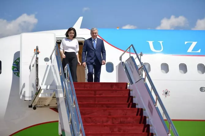 Uzbek President Arrives in Kyrgyzstan for State Visit