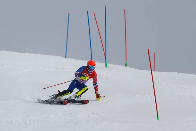 Azerbaijan Open Alpine Skiing Tournament Begins