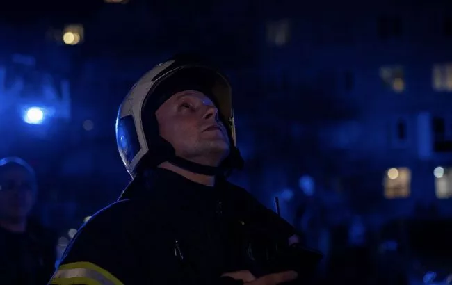 Russian Strikes Hit Ukraine's Zaporizhzhia, Spark Fires