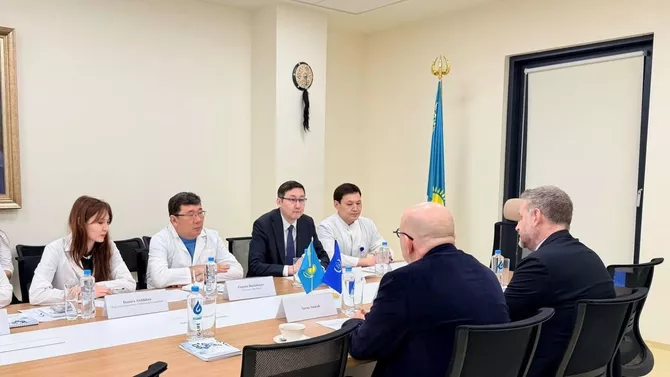 Kazakhstan, IAEA Discuss Expanding Cancer Care