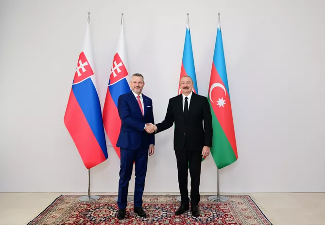 Azerbaijan Welcomes Slovak President in Shusha with Official Ceremony