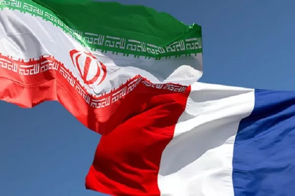 Iran and France FMs Urge Efforts to Reduce Tensions