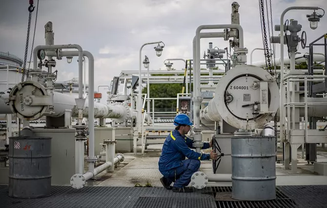 Russia’s Oil & Gas Budget Revenues Fall in 2025