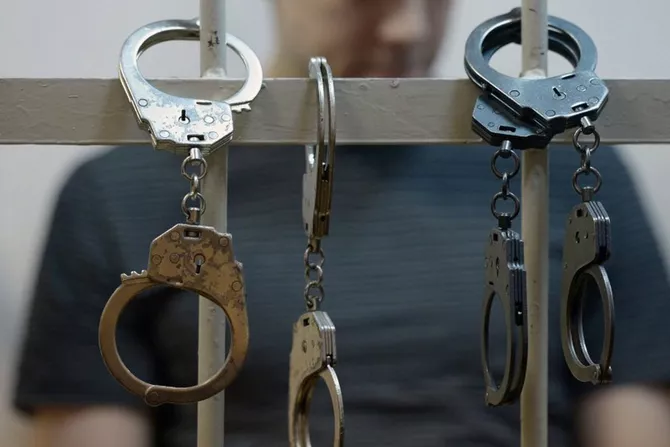 Azerbaijan Brings Back 5 Wanted Suspects from Russia
