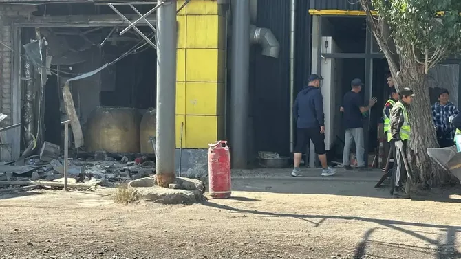 Gas Cylinder Explosion at Kazakhstan's Market Injures Four, Including Two Uzbek Nationals - VIDEO