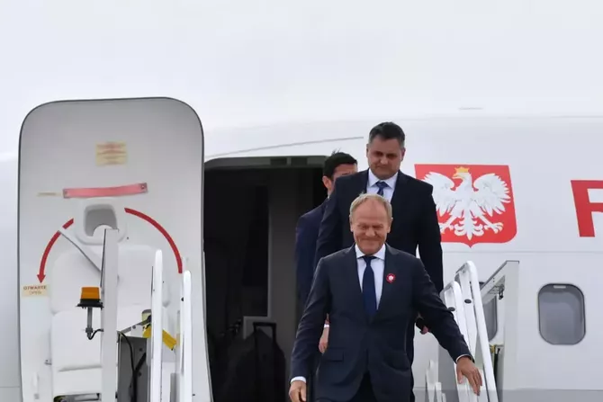 Polish PM Arrives in Armenia for EPC Summit