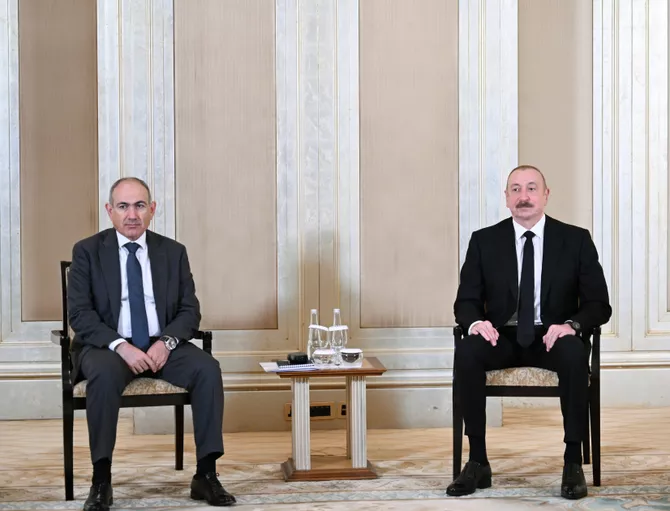 Azerbaijani president and Armenian prime minister meet in Abu Dhabi