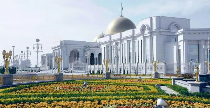 Turkmen Leader Extends Best Wishes to Qatari Emir