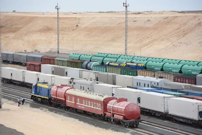Kazakhstan Rail Freight Grows on Export, Transit Boost