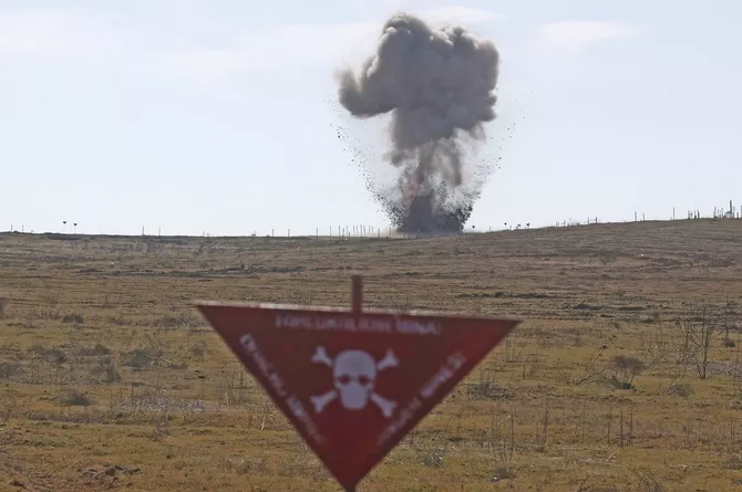 Two Azerbaijani Servicemen Injured in Landmine Blast in Kalbajar
