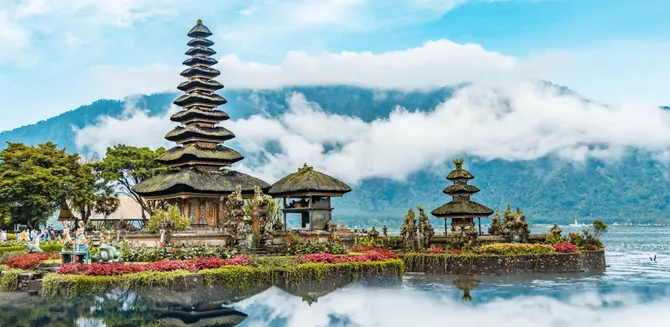 Bali Fuel Crisis Disrupts Excursions for Russian Tourists