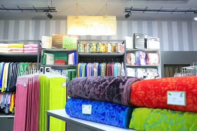 Kazakhstan, Turkmenistan Plan Trade Houses to Boost Bilateral Commerce