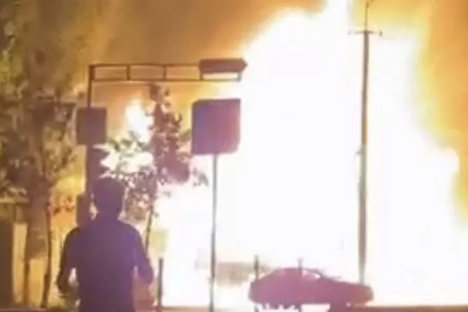 Nighttime Blaze in Uzbekistan Leaves Two Dead, Three Injured - VIDEO