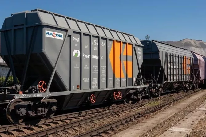 Train Loaded with Russian Grain Leaves Baku for Armenia