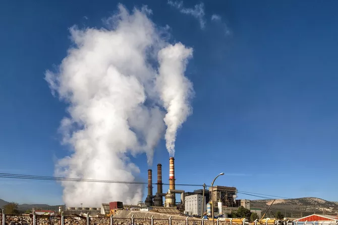 Türkiye Introduces Carbon Trading Amid US Tariffs and Energy Shock from Iran War