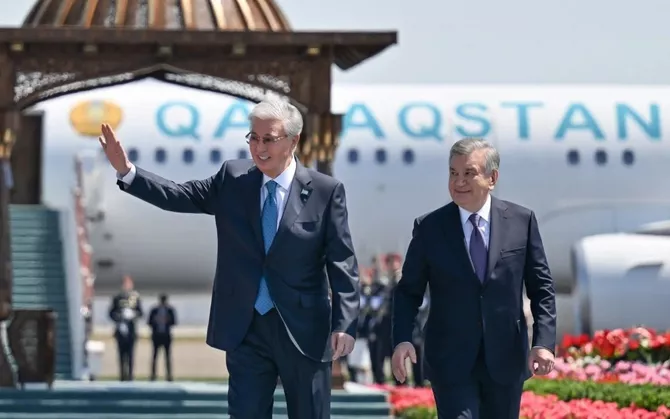 Kazakhstan's Tokayev Arrives in Uzbekistan for Working Visit