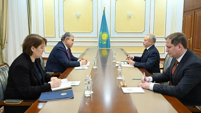 Kazakhstan, Ukraine Seek Deeper Political Dialogue