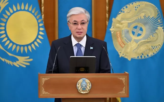 Kazakh President Praises Energy Workers at Akorda Ceremony