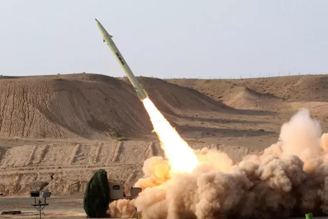 Explosions in Doha: Iran Launches 11 Missiles Targeting Qatar and Iraq