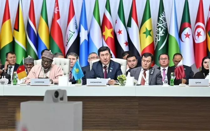 Минг қосылған порно