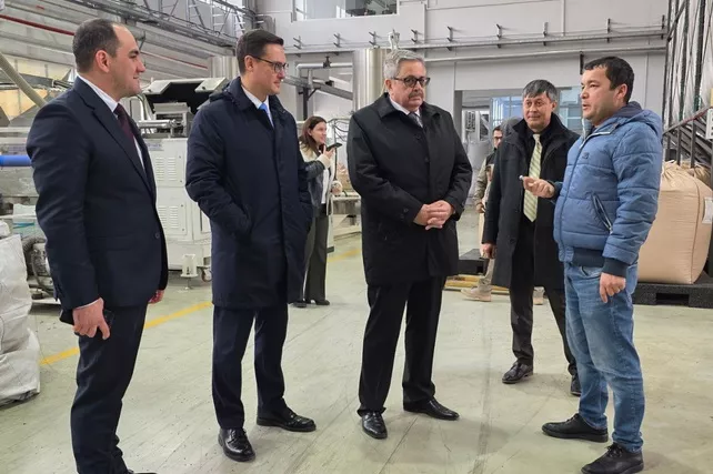 Russian Delegation Eyes New Projects at Uzbek Technopark