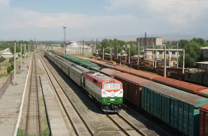 Russian Railways Extends 50% Discount for Fruit, Vegetable Shipments from Tajikistan, Uzbekistan Until 2026