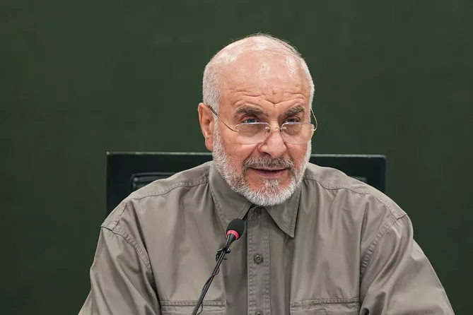 Iran Rules Out Endless War and Fruitless Negotiations