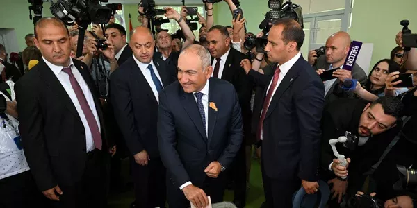 Pashinyan Urges Peace with Azerbaijan, Türkiye Border Reopening – VIDEO