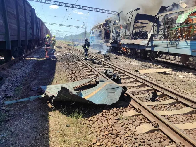 Russia Targets Train with Double Strike in Zaporizhzhia Oblast
