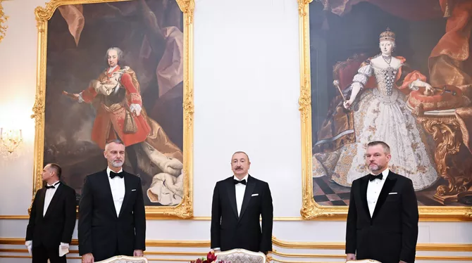 Banquet Held in Bratislava in Honor of President Aliyev