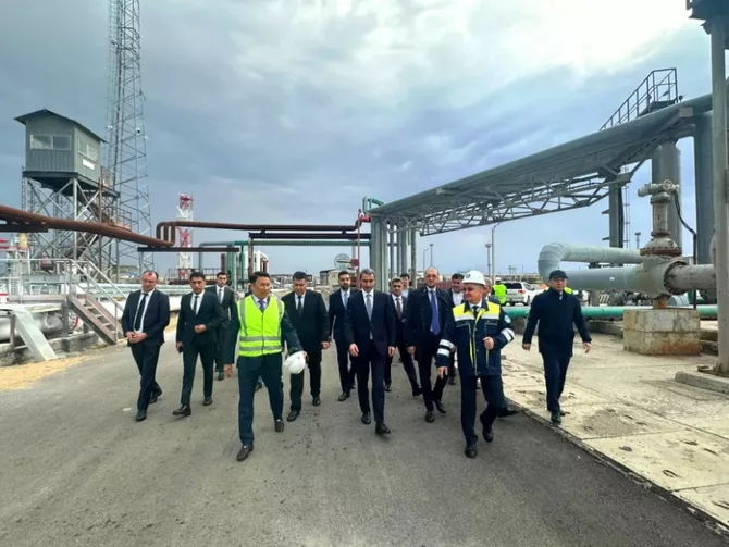 Azerbaijan, Kazakhstan Seek Closer Coordination Between Caspian Ports