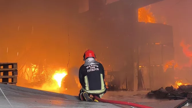 Major Fire Breaks Out at Tobacco Plant in Türkiye’s Mersin ...
