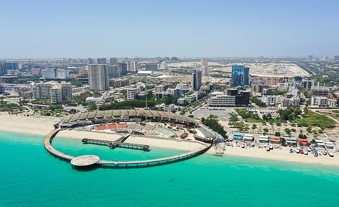 Kish Island Remains Favorite Destination for Tajiks