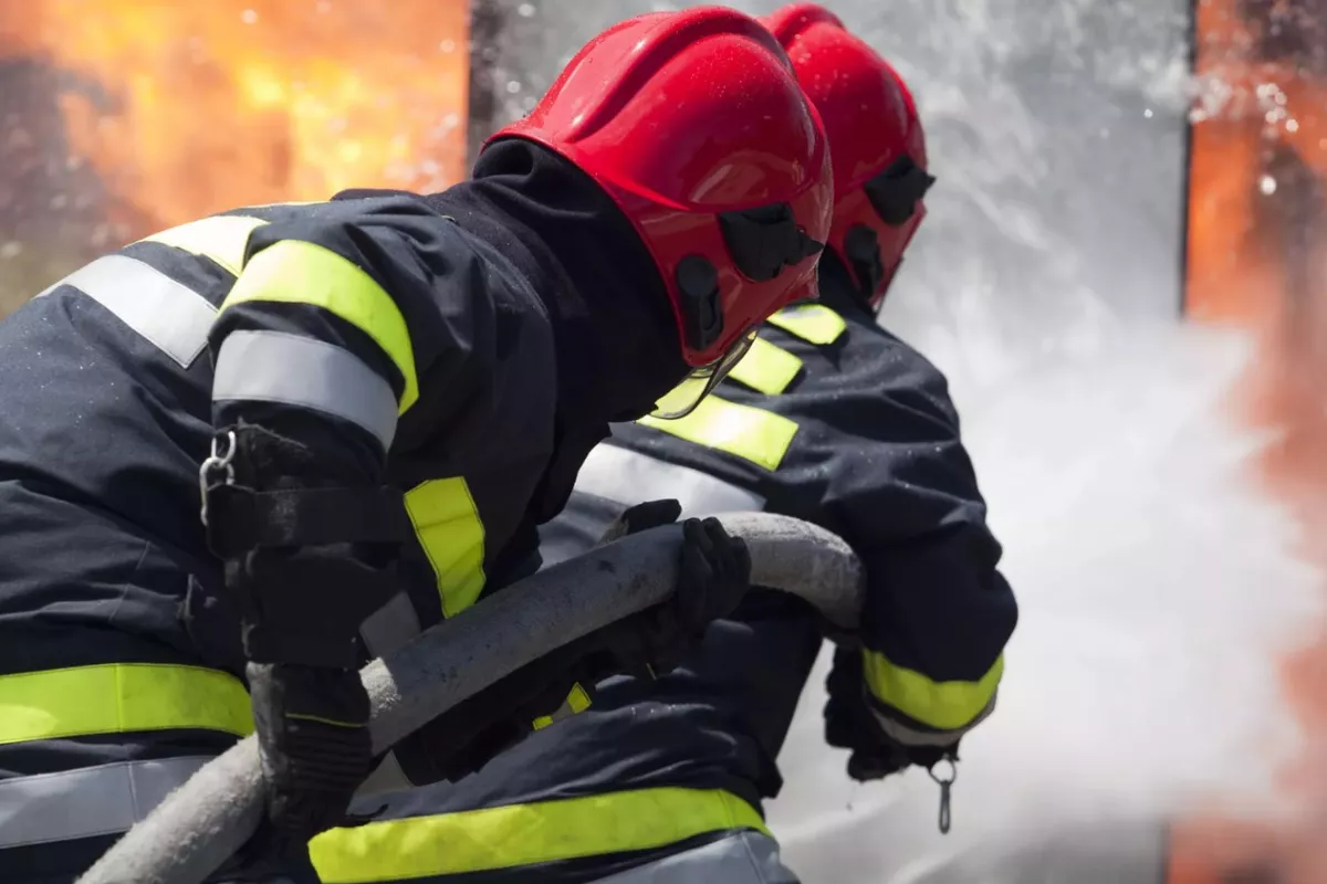 Fire Erupts at Liberty Bank in Georgia – VIDEO