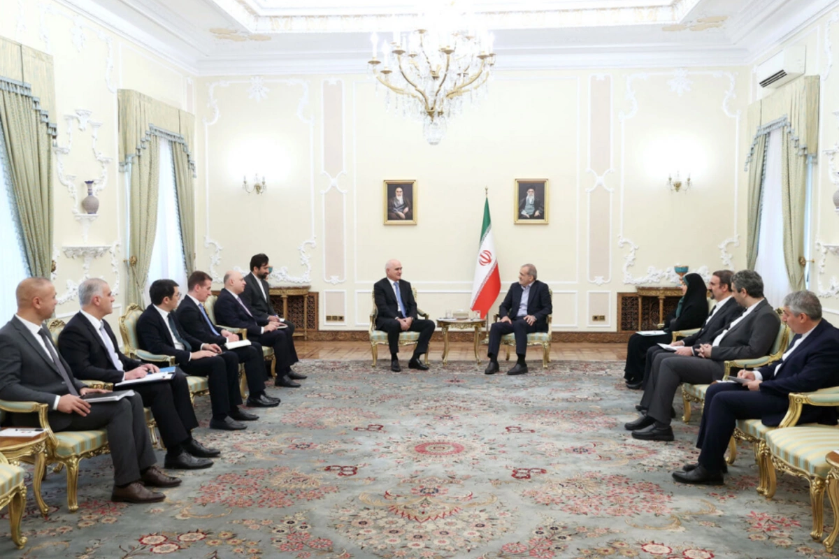 Azerbaijan, Iran Mull Future Prospects for Development of Bilateral Ties