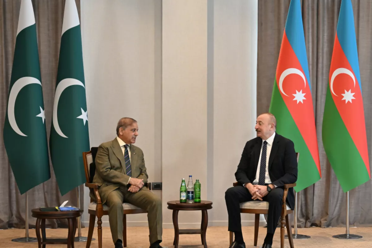 Azerbaijani President, Pakistani PM Hold Limited Format Meeting in Lachin