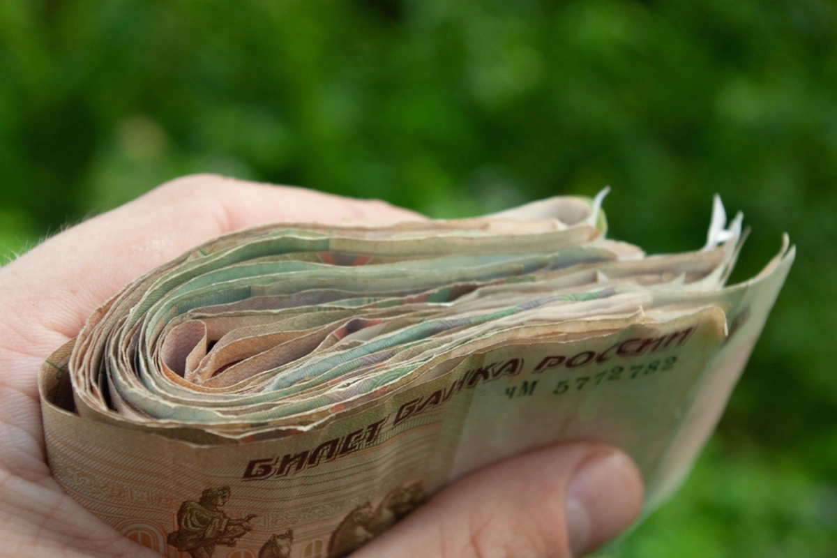 Russias Ruble Is Still Weak, And Central Asians Are Paying the Price