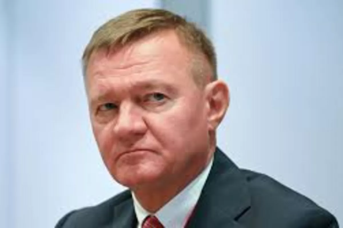 Putin Signs Off on Dismissal of Transport Minister Starovoit